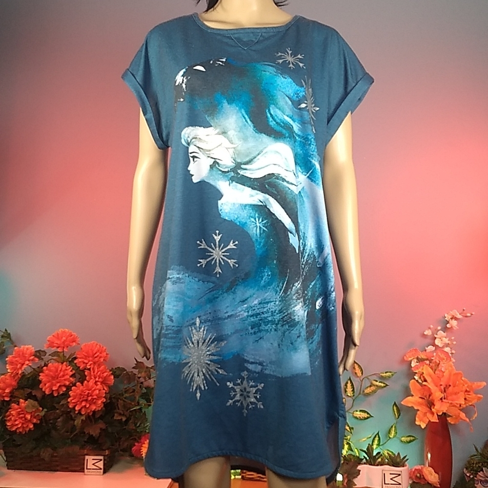 Disney Elsa Frozen 2 Night Shirt size M/L OUT OF PRINT